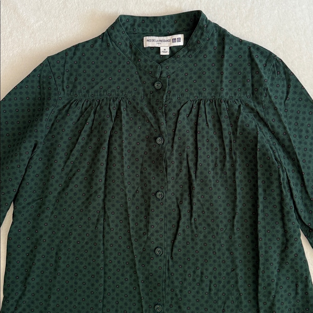Ines de la Fressange x Uniqlo | Floral Print Covered Button Top Blouse Green M - Picture 3 of 15